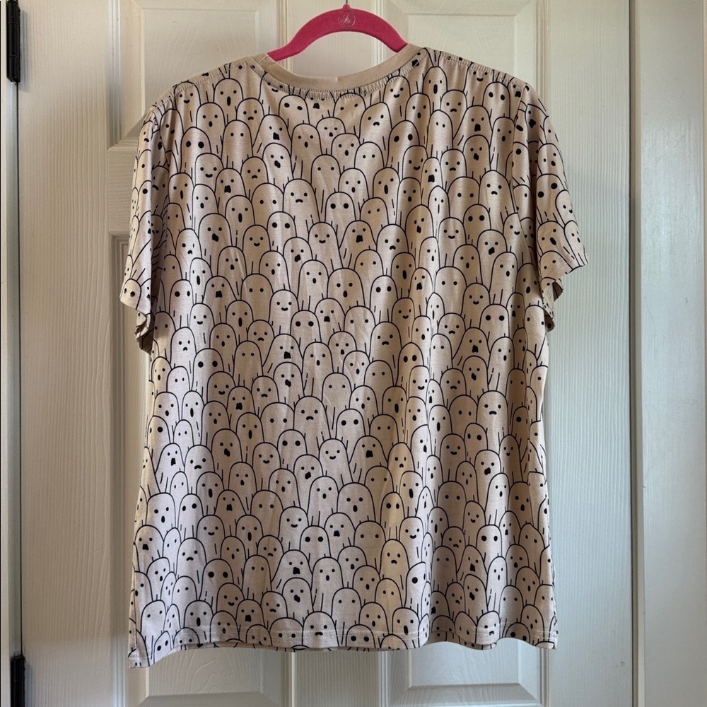 SHEIN Tan Ghost Pattern Tee - Picture 4 of 5